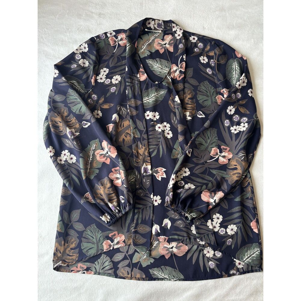 Les Amis Women's Navy Floral Tie Neck Blouse Size Small